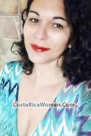 203213 - Marcela Age: 44 - Costa Rica