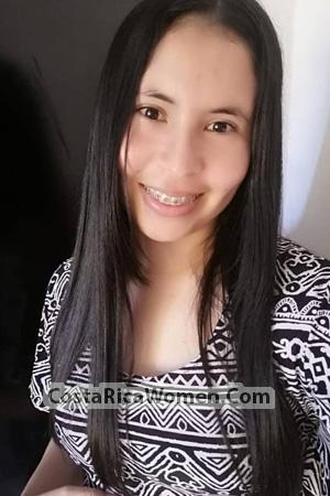 204180 - Arianna Age: 25 - Colombia