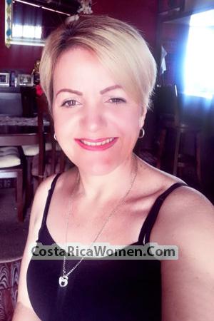 204757 - Ruth Age: 50 - Costa Rica