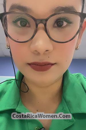 225608 - Karolina Age: 38 - Costa Rica