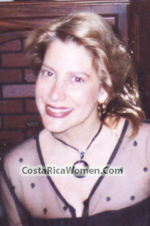 65997 - Johanna Age: 42 - Costa Rica