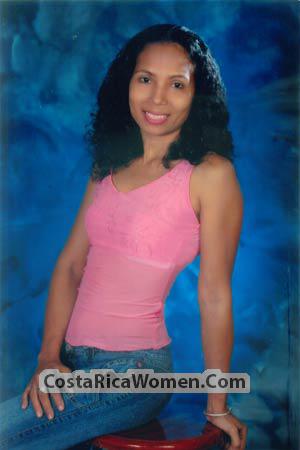 78325 - Maria Eugenia Age: 40 - Colombia