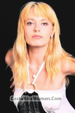 98328 - Natalia Age: 22 - Ukraine